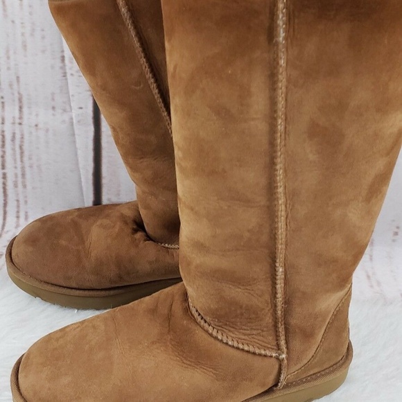 UGG Tan Winter Boots - Picture 3 of 7